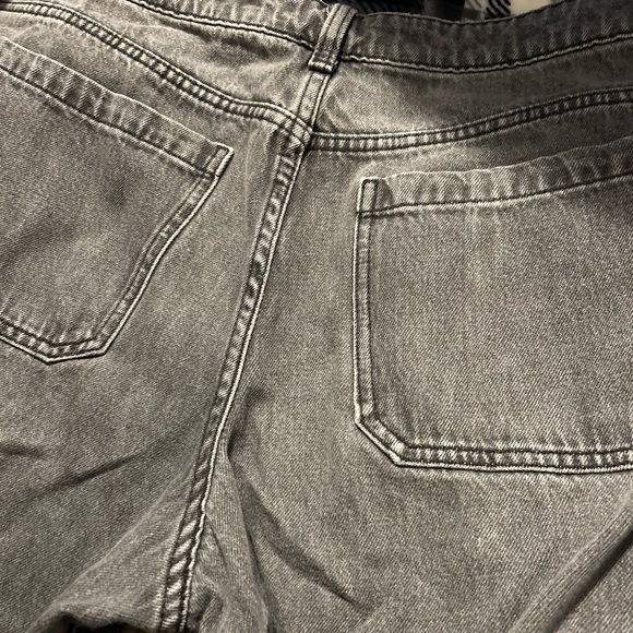 Divided Washed Jeans - Picture 3 of 4